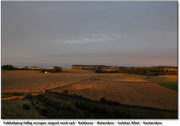 Udsigten fra Fakkebjerg en tidlig morgen i august 2008